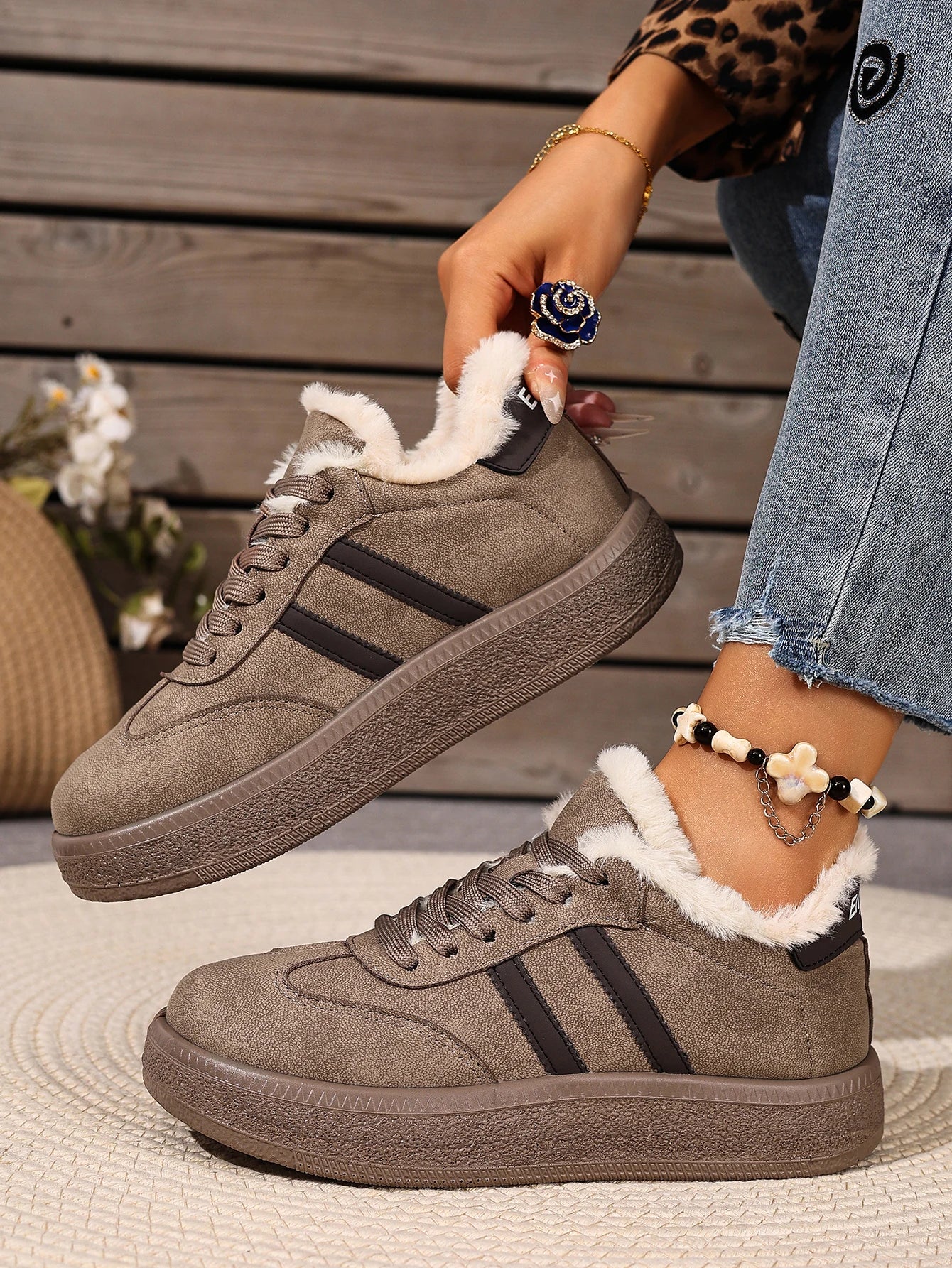 New Women's Fleece-lined Casual Shoes