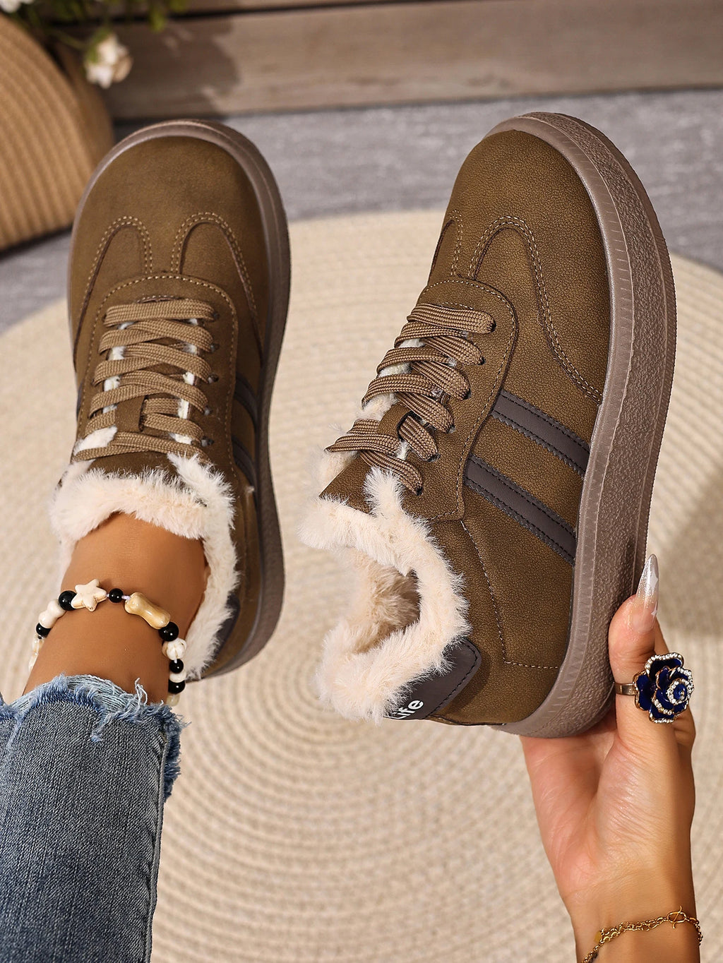 New Women's Fleece-lined Casual Shoes