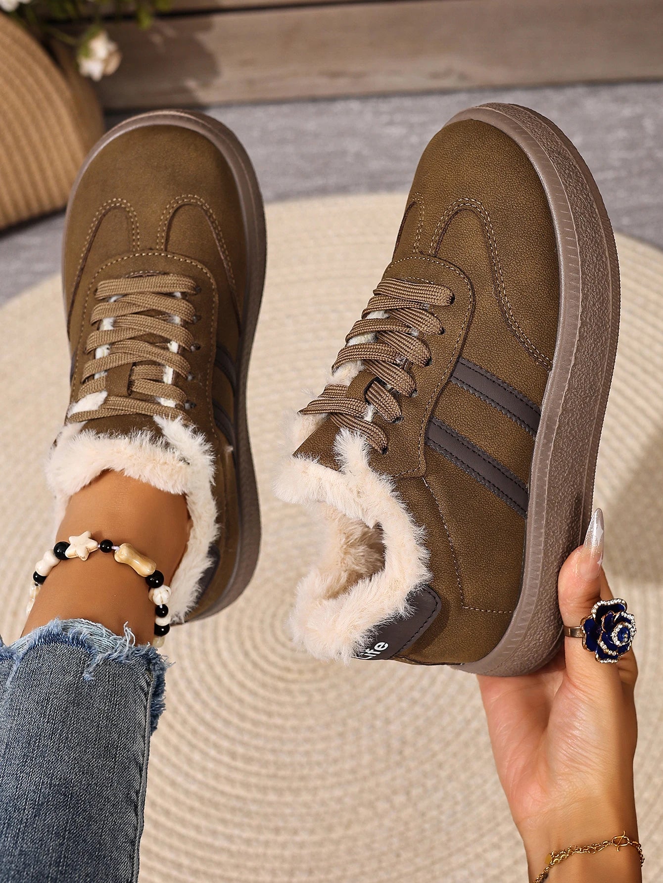 New Women's Fleece-lined Casual Shoes