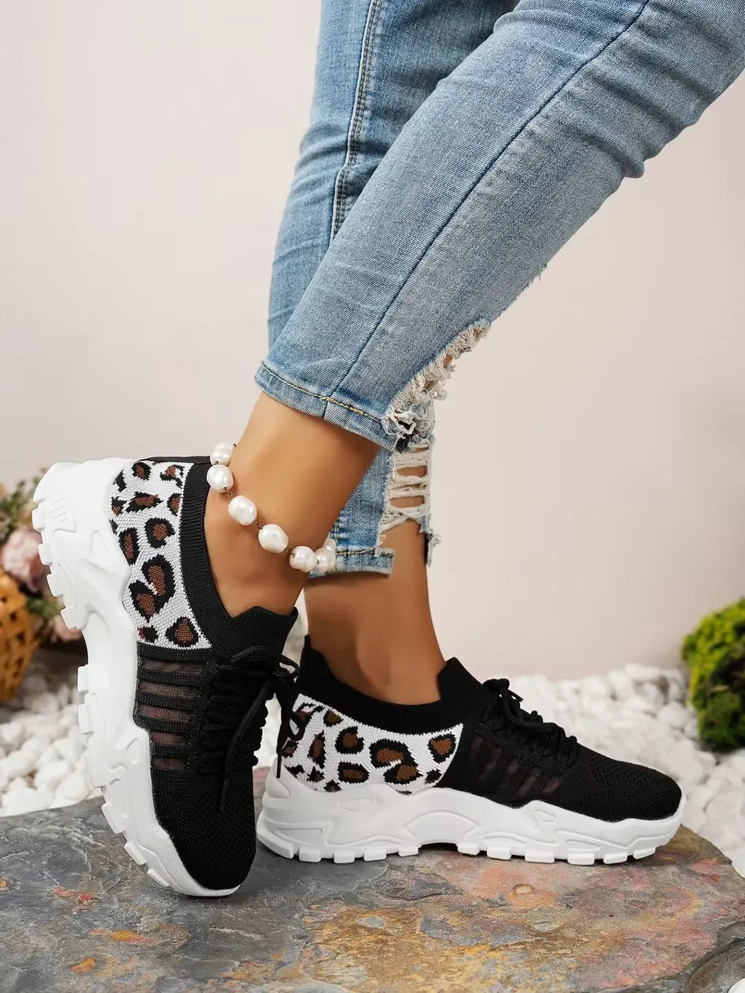lightweight casual sneakers for women