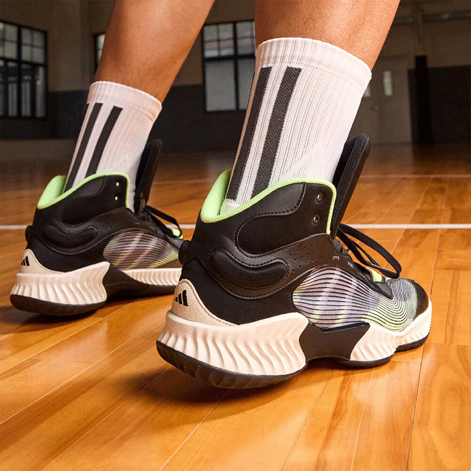 PRO VENTILATE MID men's practical basketball shoes JH8079