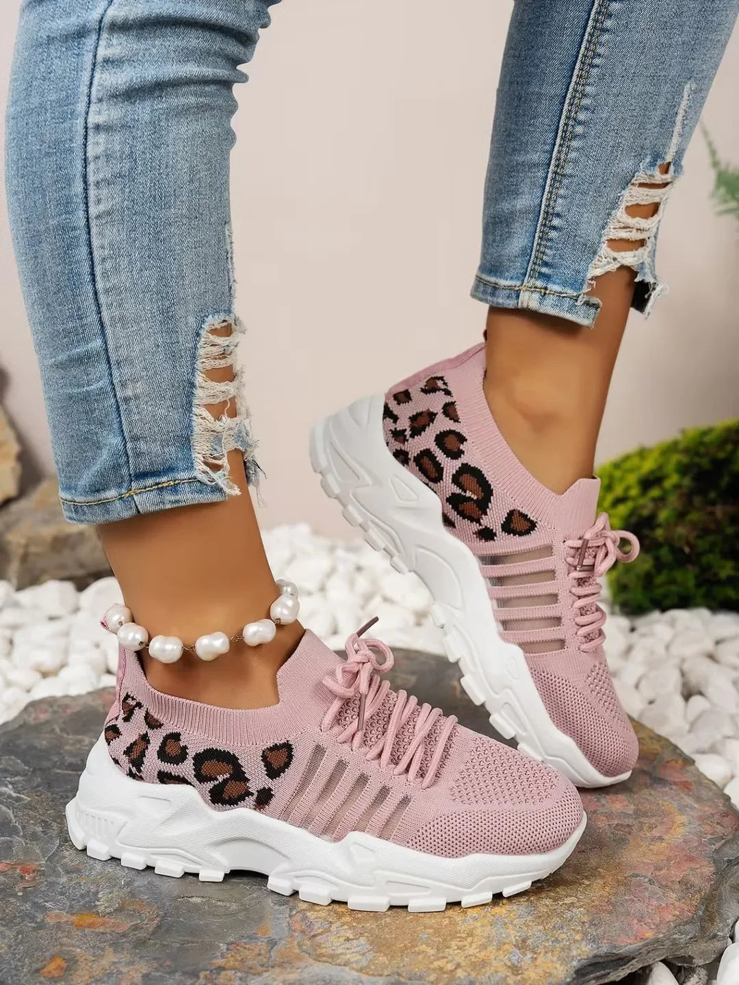 lightweight casual sneakers for women